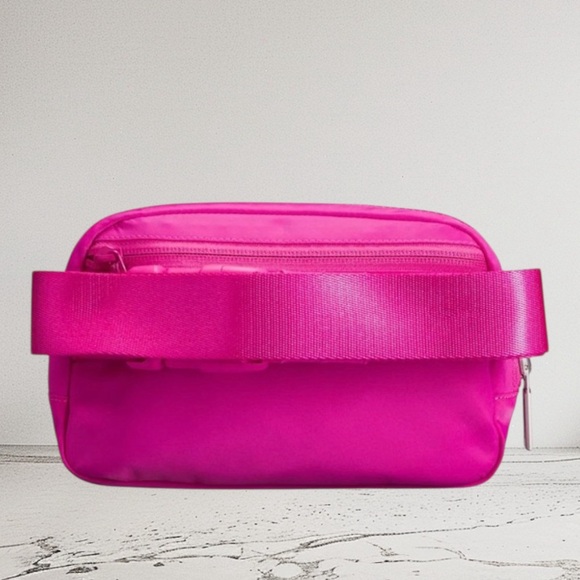 RARE! NEW Lululemon Everywhere Belt Bag (1L) - SONIC PINK - Dopamine Unisex - Picture 9 of 12